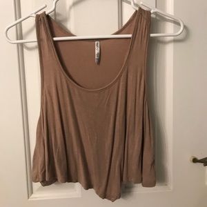 tan flowy crop top!!